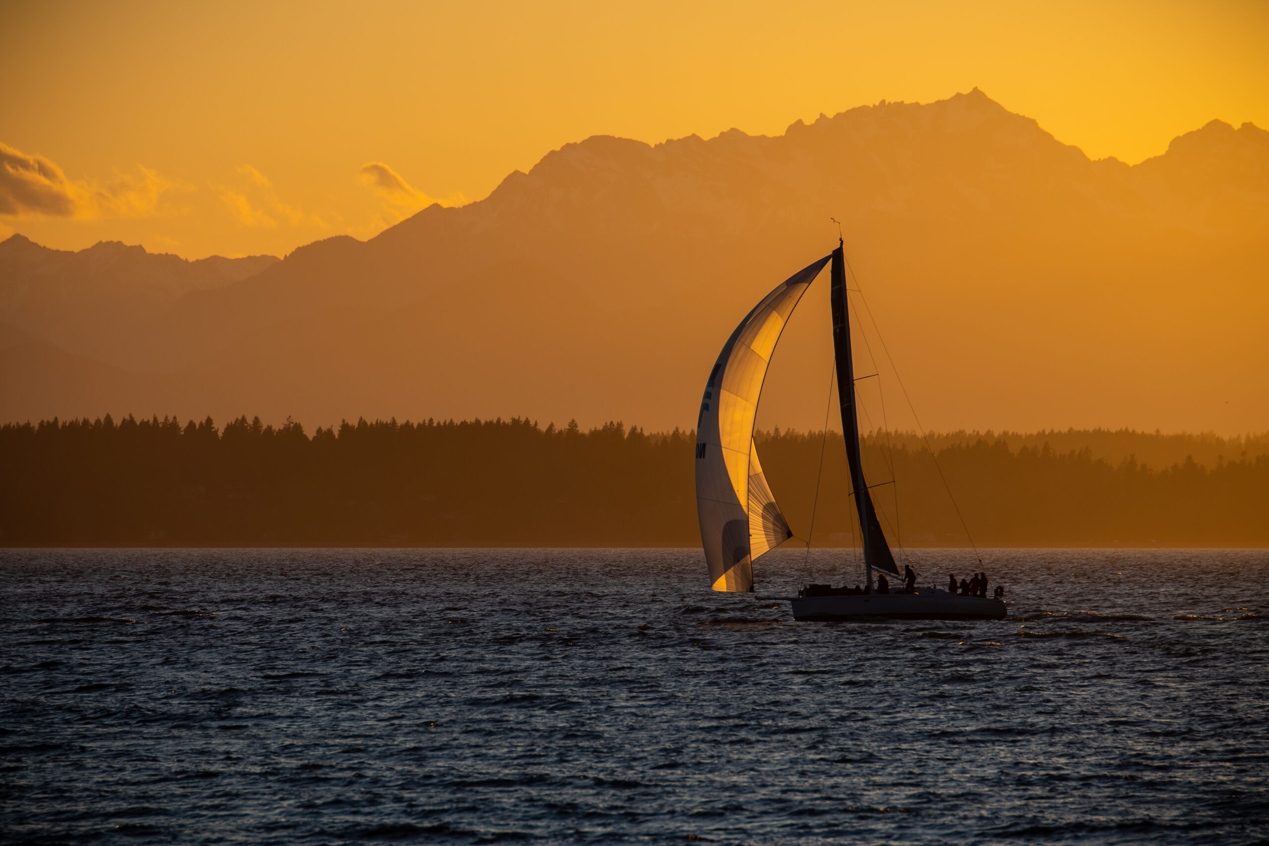 Award,Winning,Photo,Of,A,Sail,Boat,At,Sunset